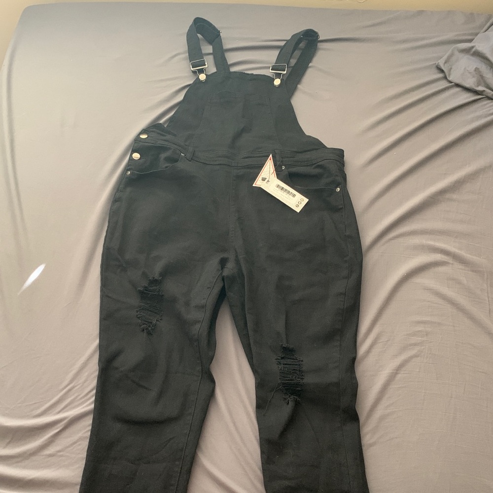 Never worn, NWT, black overalls from Boohoo